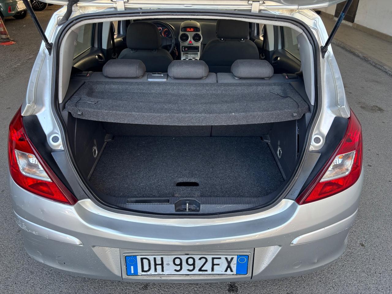 Opel Corsa 1.2 5 porte Easytronic Cosmo