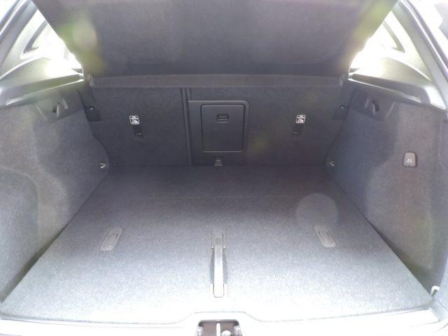 VOLVO XC40 B4 BENZINA AWD ULTIMATE DARK AUTOMATICA