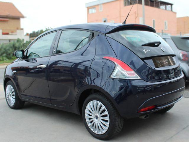 LANCIA Ypsilon 1.2 69 CV 5 porte Silver