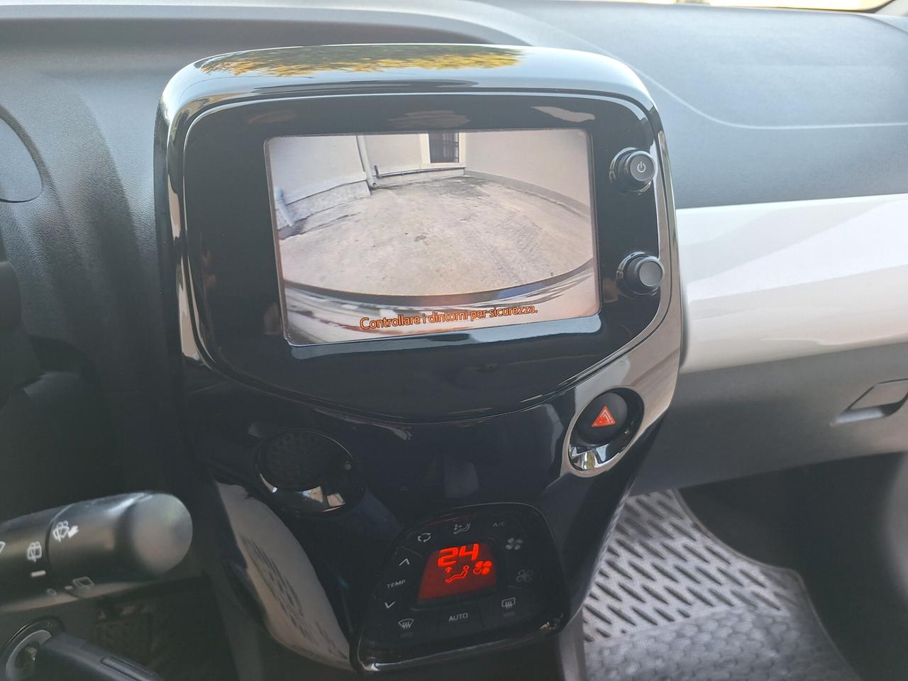 Toyota Aygo 1.0 69 CV 5 porte x-play RETROCAMERA FULL