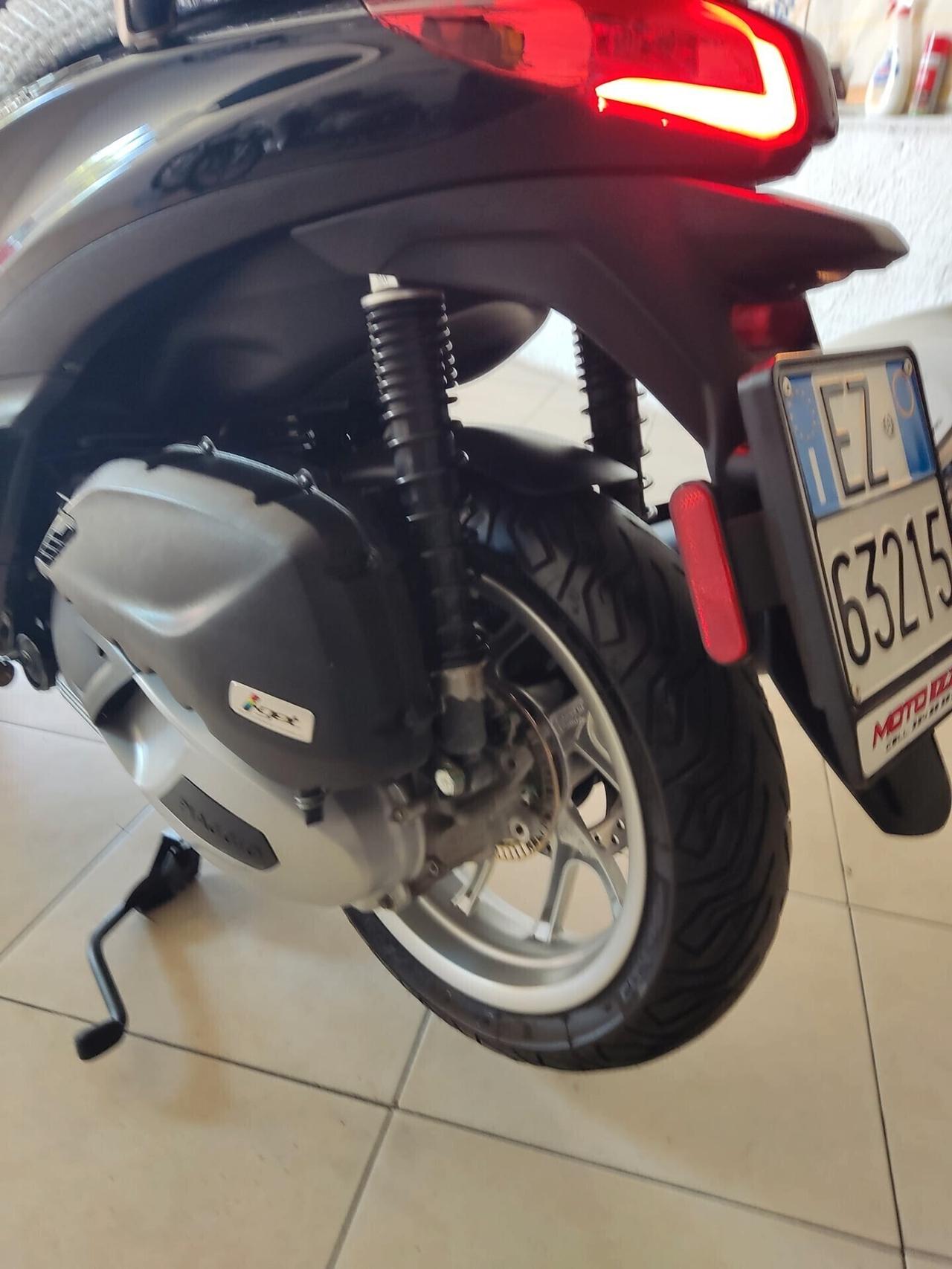 ULTIMO MODELL Piaggio Medley 125 S ABS FUL LED BLACK