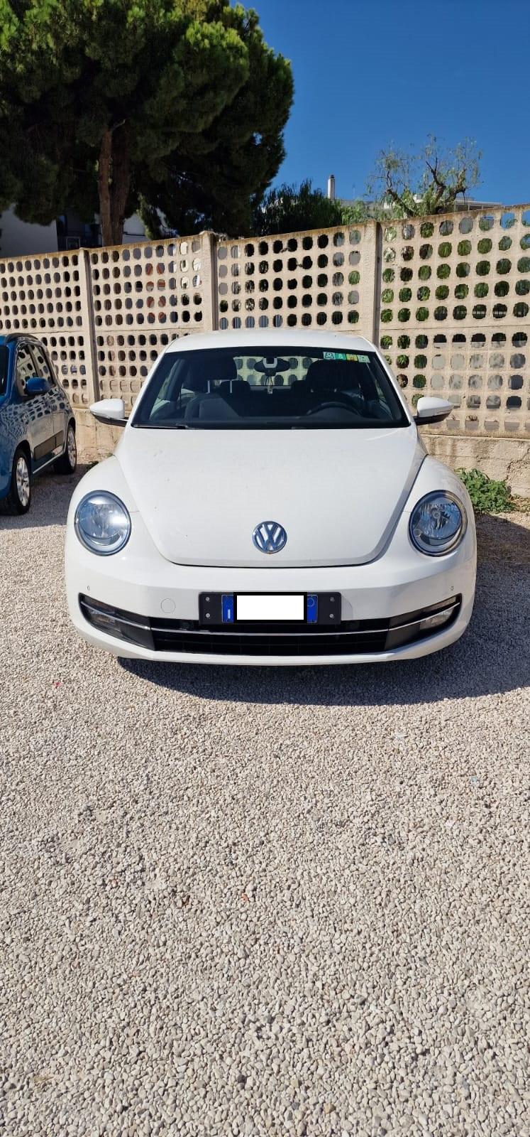 Volkswagen Maggiolino 1.6 TDI Design 2012