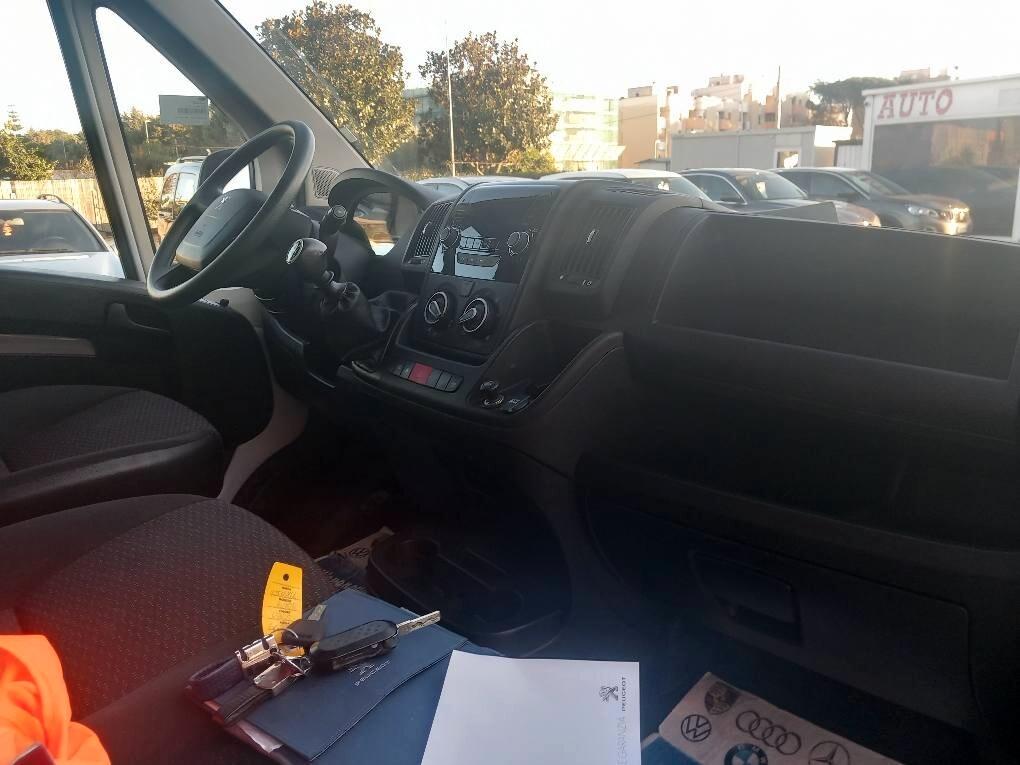 Peugeot Boxer 330 2.2 BlueHDi 140 S&S PC-TN Furgone