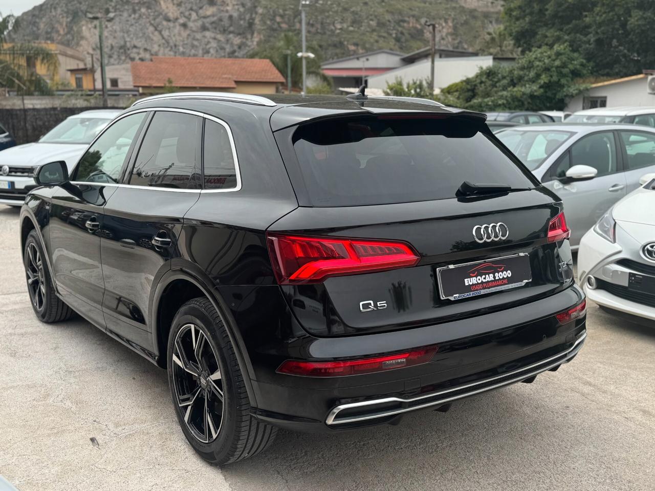 AUDI Q5 2.0 S-LINE INTERNO ED ESTERNO