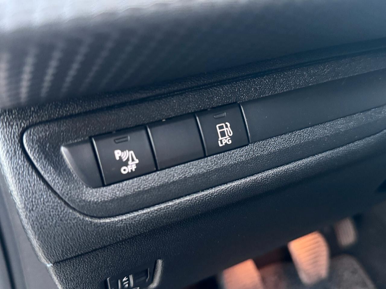 Peugeot 208 PureTech 82 5p. GPL Allure - GPL CASA MADRE - UNICO PROPRIETARIO