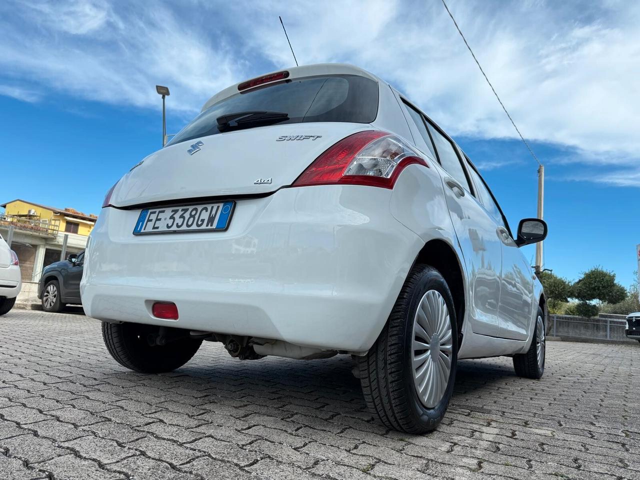 Suzuki Swift 1.2 VVT 5 porte - CON 24 MESI DI GARANZIA