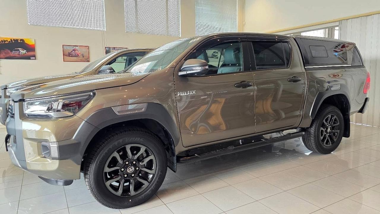 Toyota Hilux 2.8 Invincible ITALIANA GARANZIA TOYOTA!!