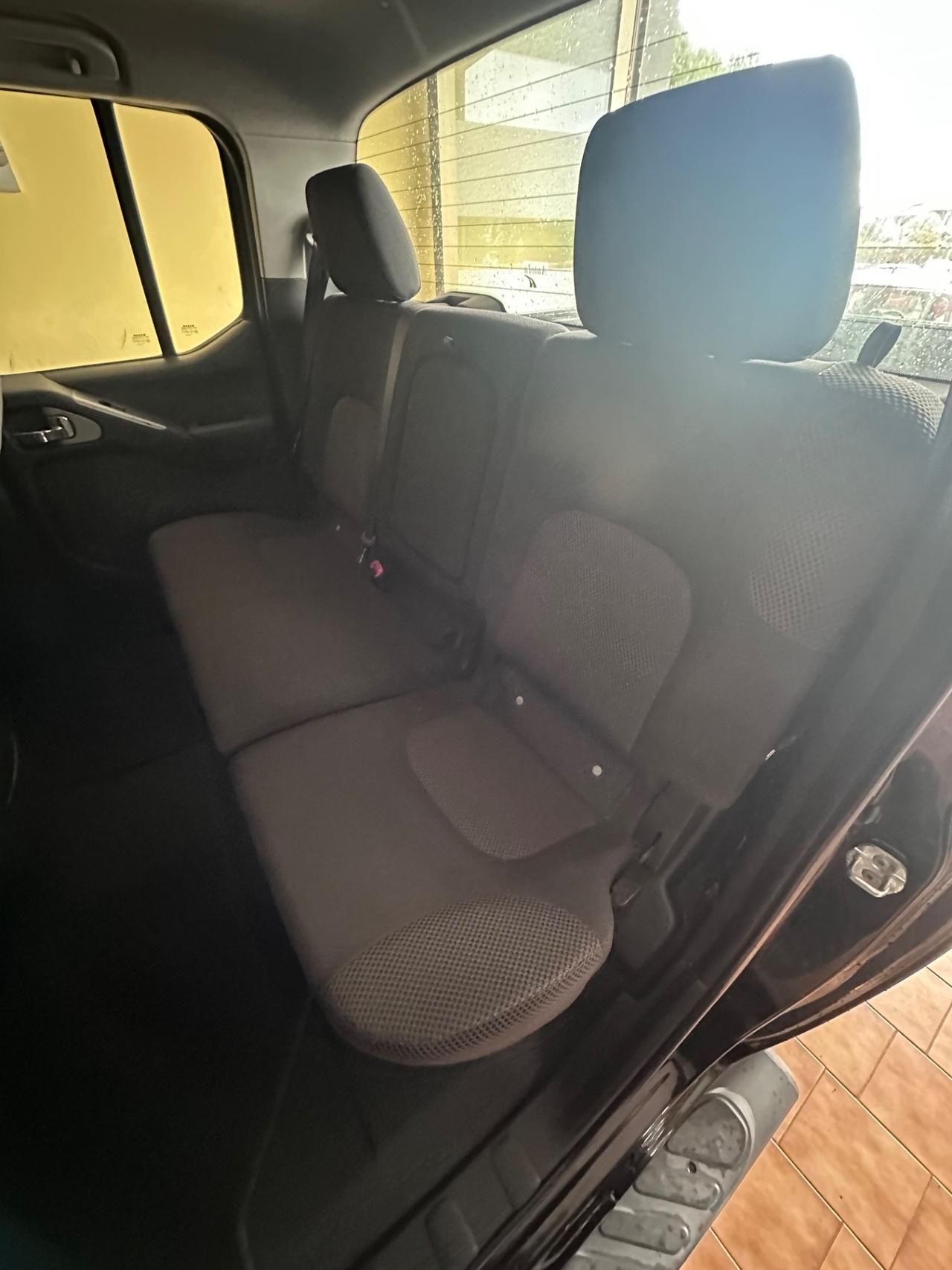 Nissan Navara 2.5 dCi 4 porte Double Cab SE