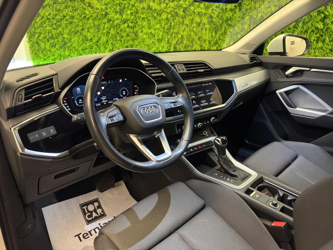 Audi Q3 35 TFSI Business Advanced