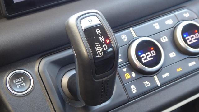 LAND ROVER Defender 110 2.0 SD4 AWD Auto S 7pt
