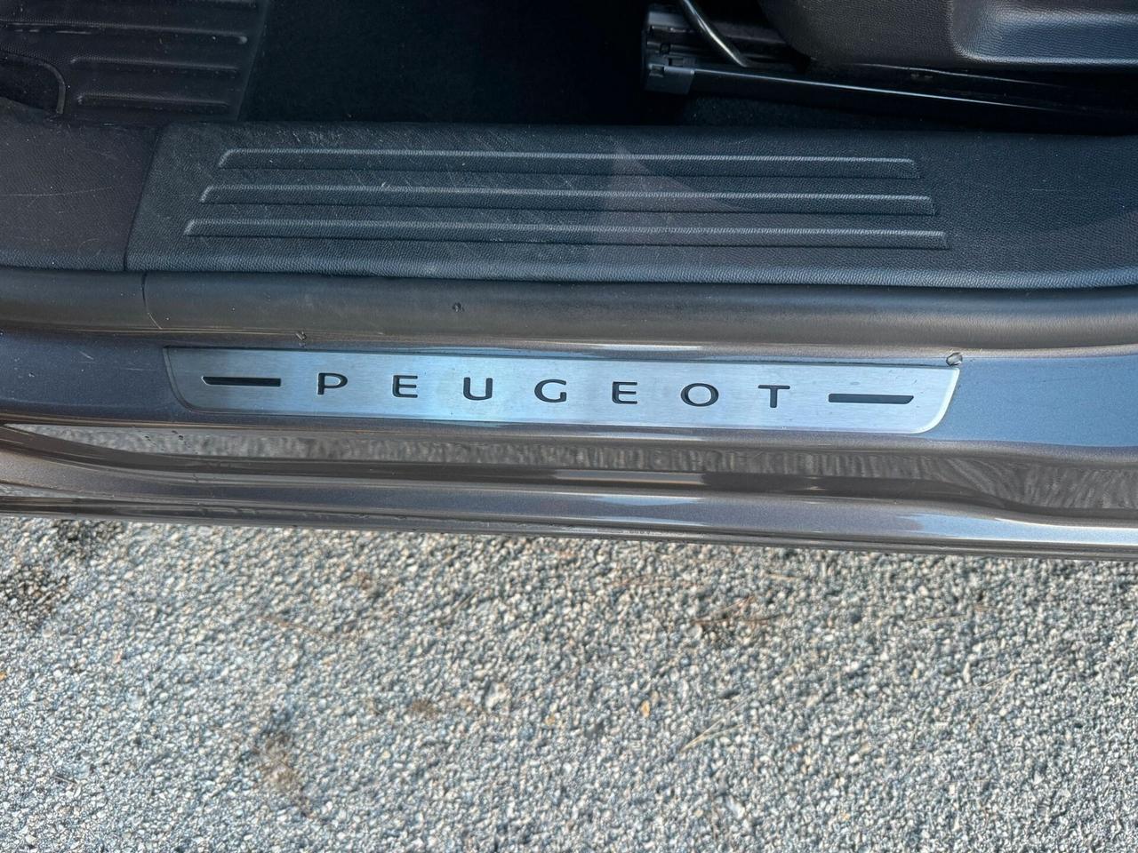 Peugeot 2008 BlueHDi 110 S&S GT LINE