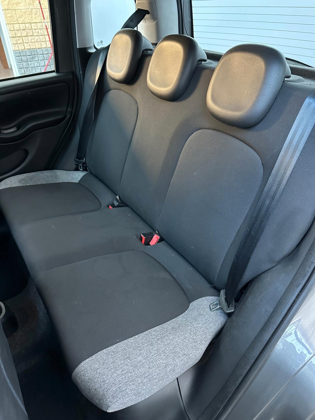 Fiat Panda 1.0 Hybrid/Benz, Pari al nuovo, Uni pro, si neopa