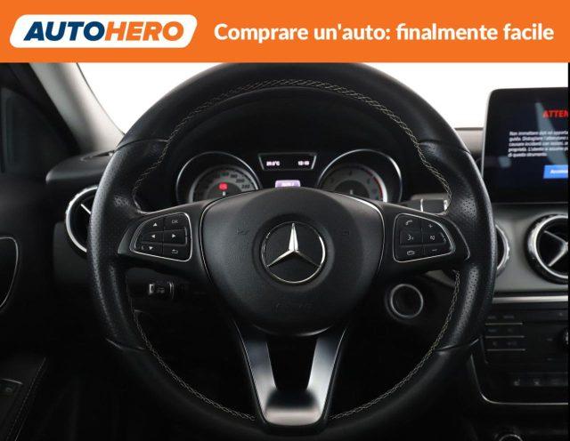 MERCEDES-BENZ GLA 200 d Automatic Premium