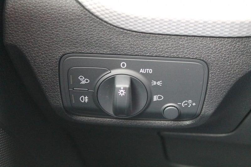 Audi Q2 30 TDI S tronic Business