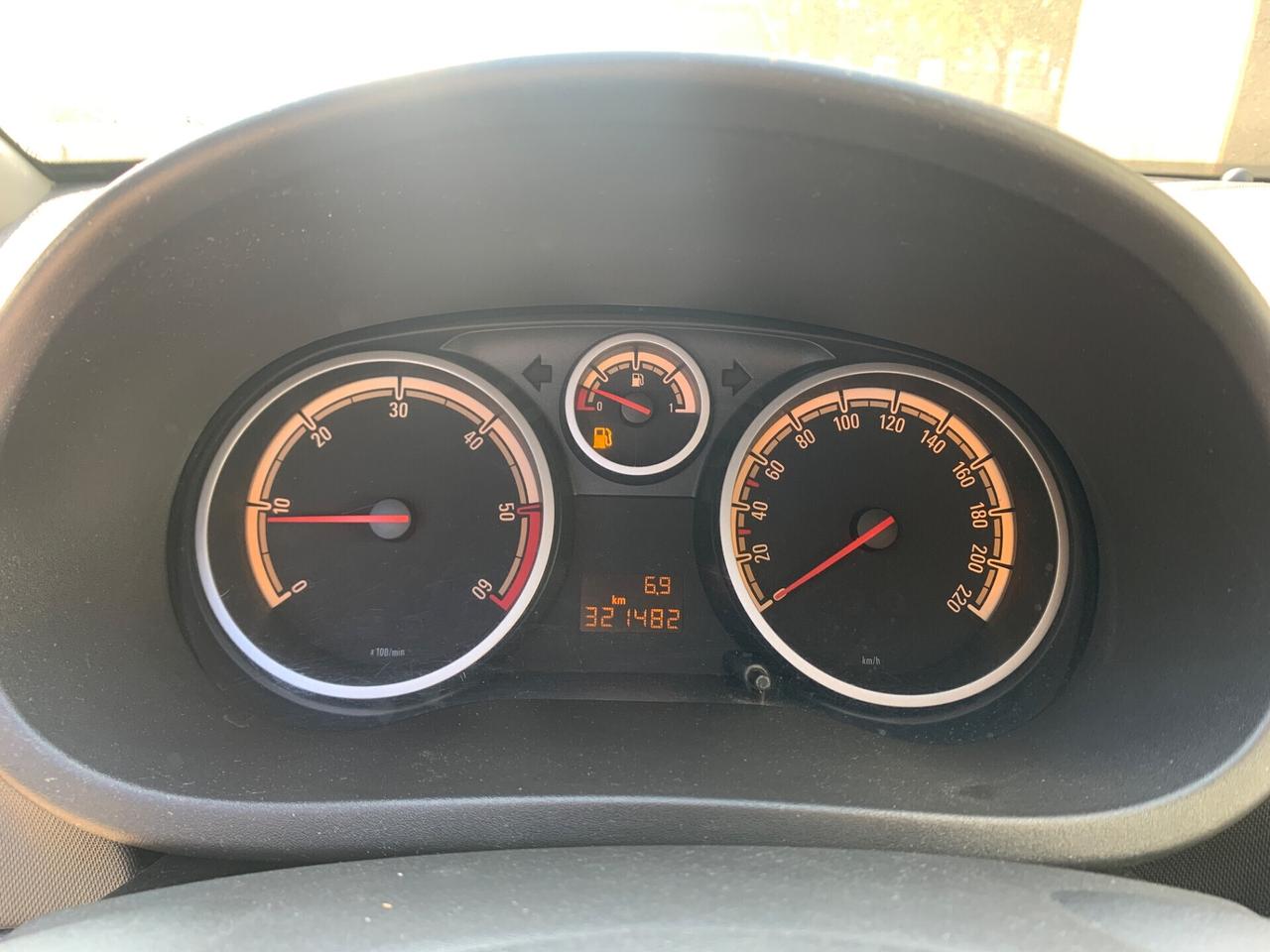 Opel Corsa 1.3 CDTI 75CV