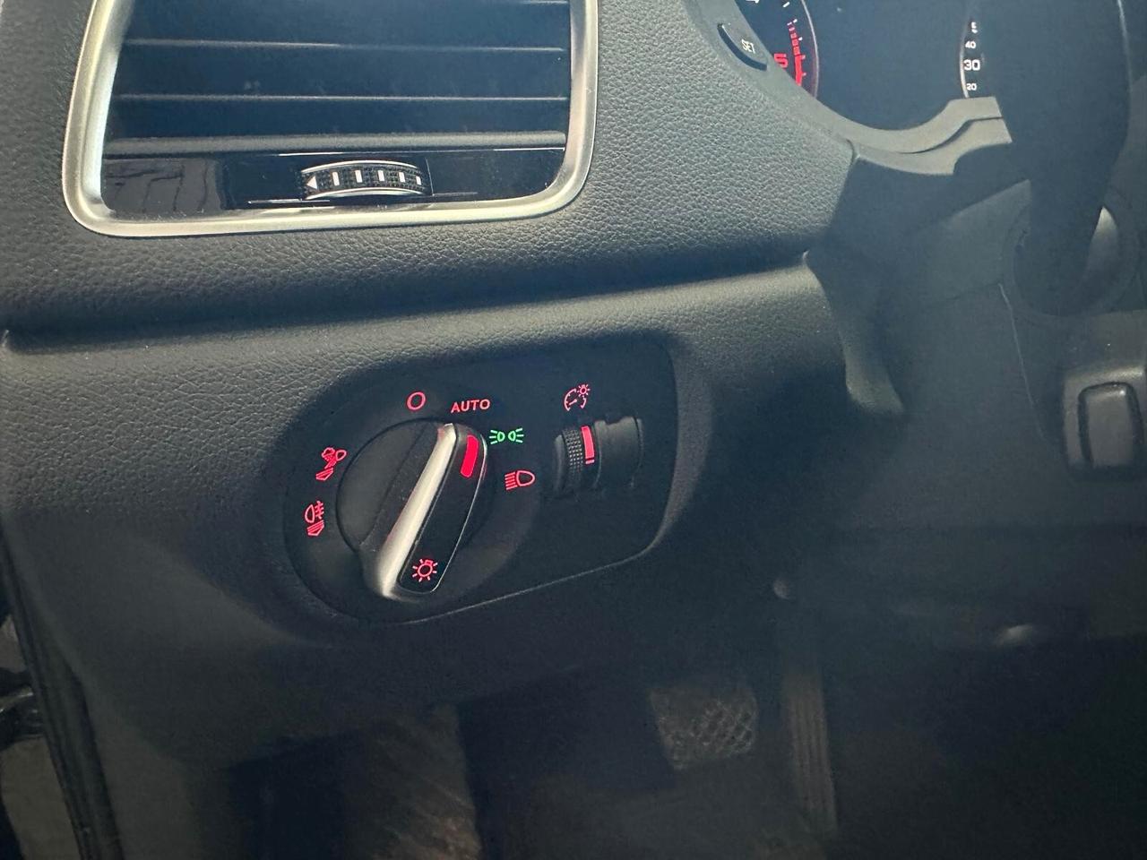 Audi Q3 2.0 TDI 150 CV S tronic line Edition