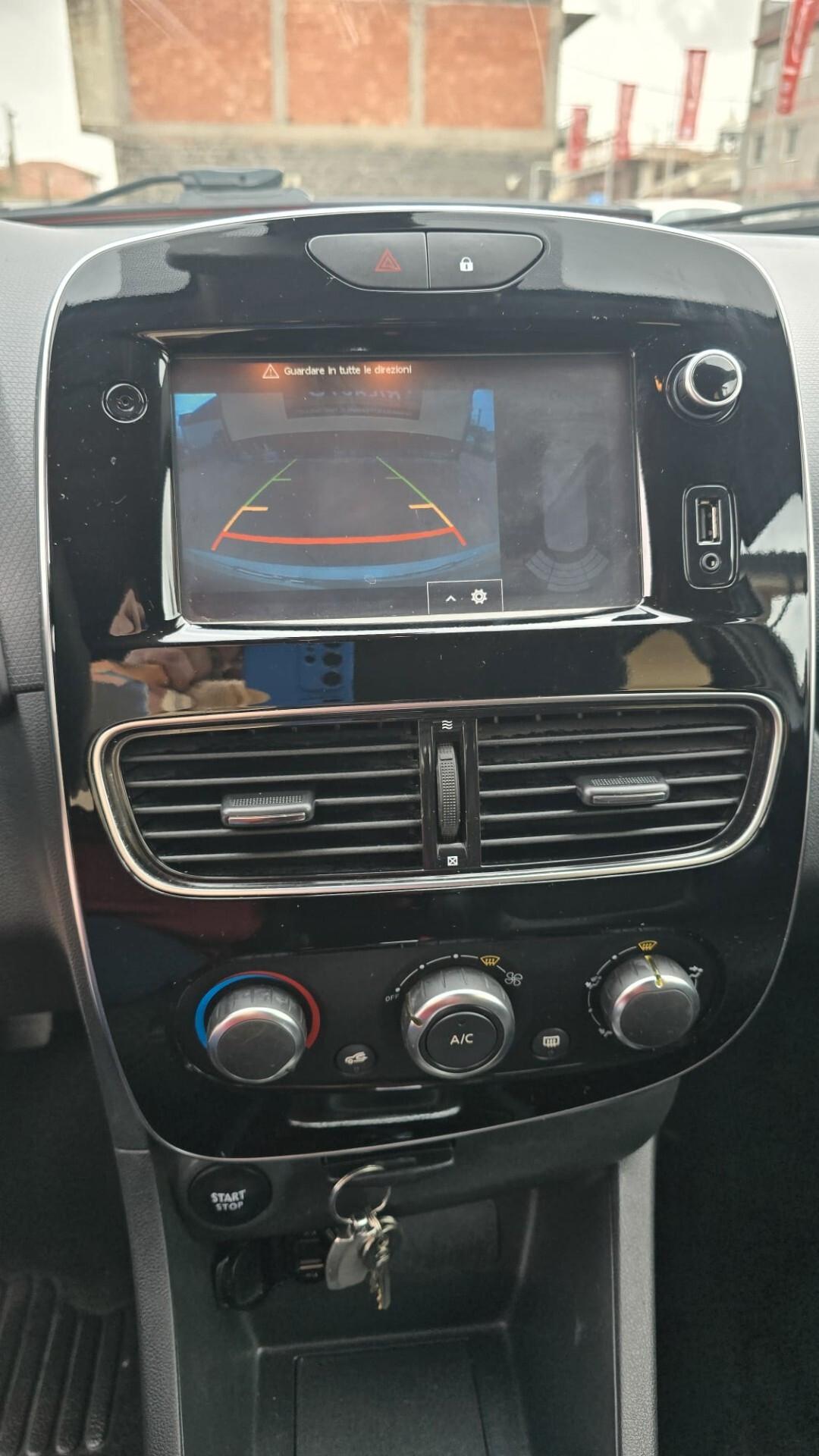 Renault Clio dCi 8V 90 CV EDC Start&Stop 5 porte Energy Duel