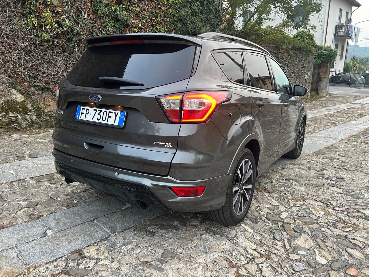 Ford Kuga 2.0 TDCI 180 CV 4WD Powershift ST-Line