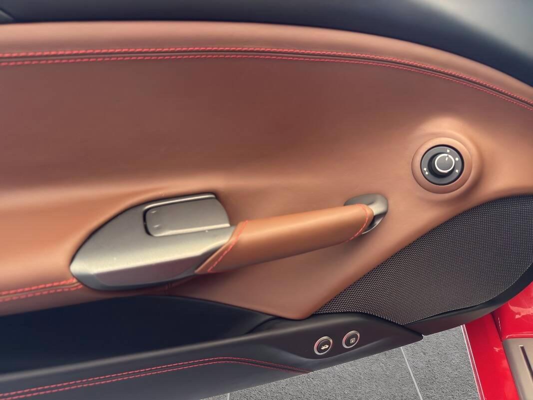 Ferrari 488 Coupe 3.9 GTB UFFICIALE ITALIANA