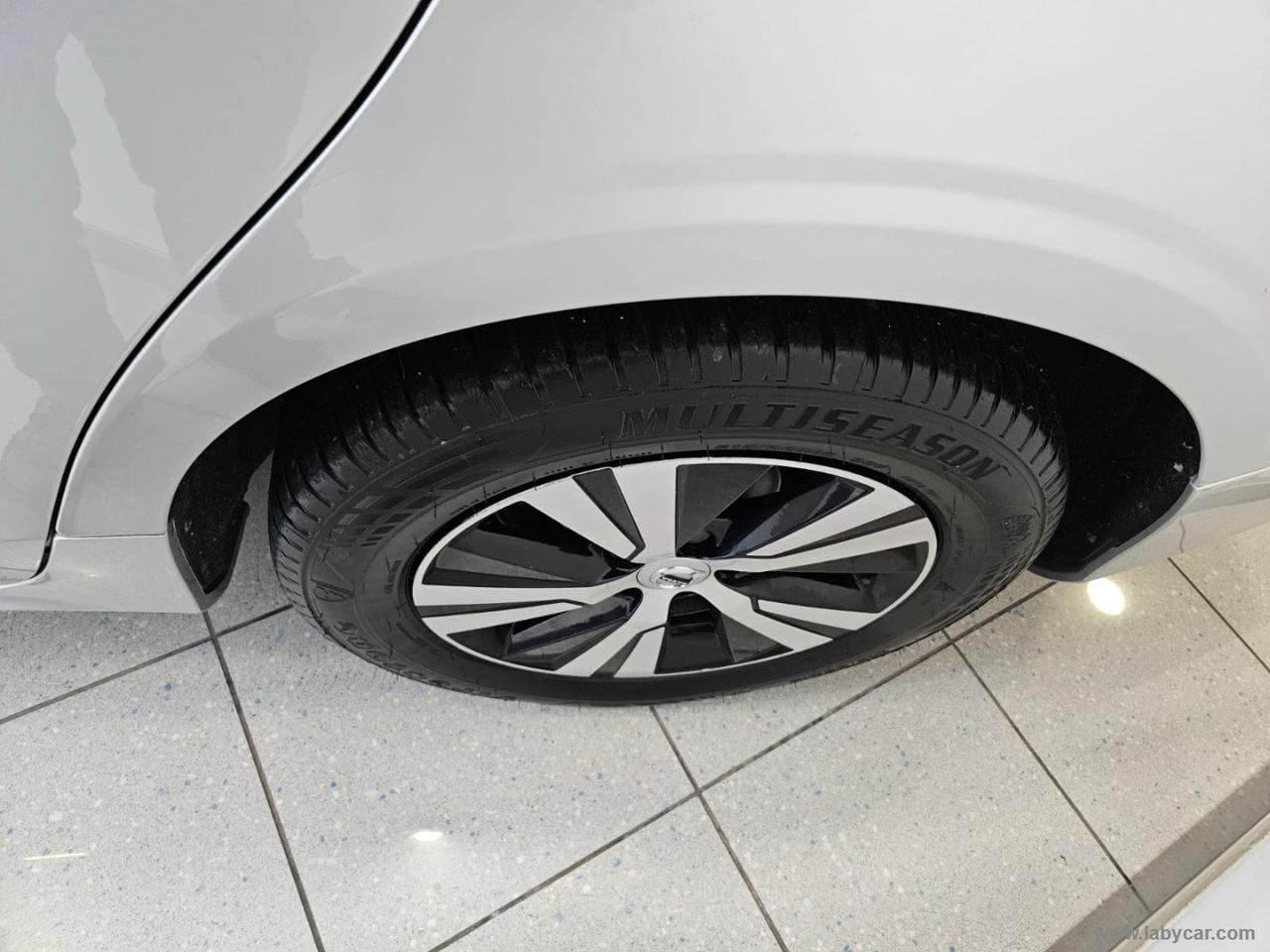 VOLVO V60 D3 AWD Geartronic Momentum