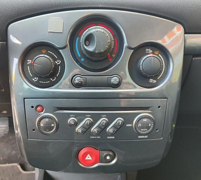 RENAULT Clio III 1.5 dCi Diesel IENE