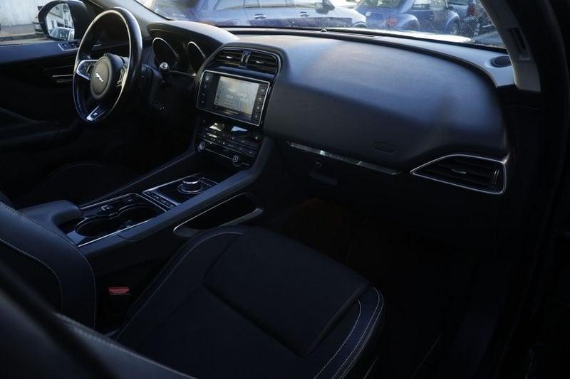 Jaguar F-Pace Jaguar F-Pace 2.0 D 180 CV AWD aut. R-Sport Unicoproprietario