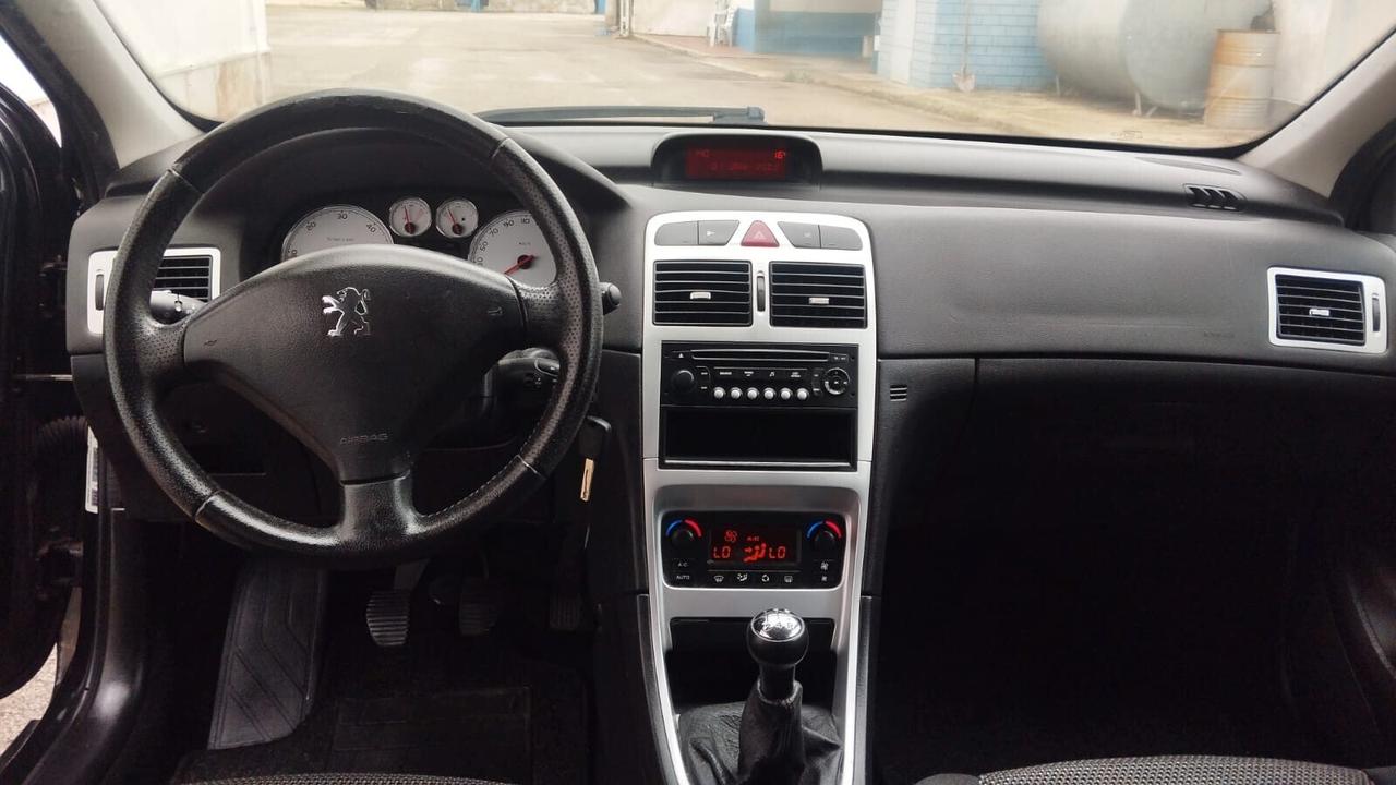 Peugeot 307 1.6 16V HDi 90CV 5p. D-Sign