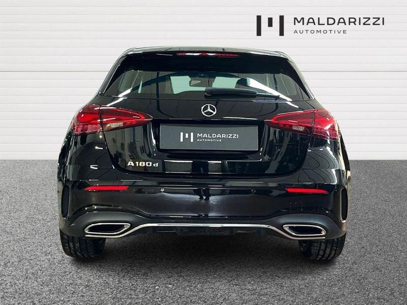 Mercedes-Benz Classe A - W177 2023 A 180 d AMG Line Premium Plus auto