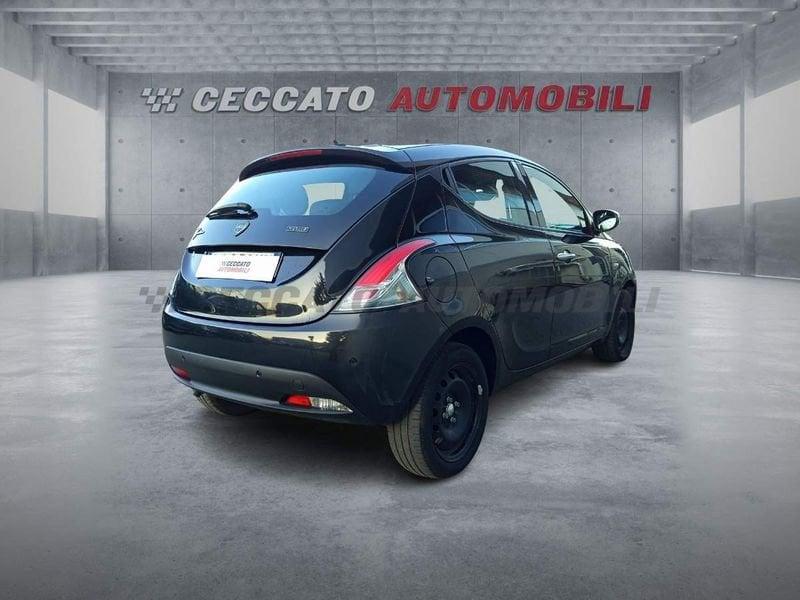 Lancia Ypsilon Ypsilon 1.0 firefly hybrid Silver s&s 70cv 5p.ti