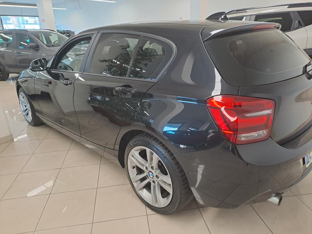 Bmw 116 116d 5p. Urban