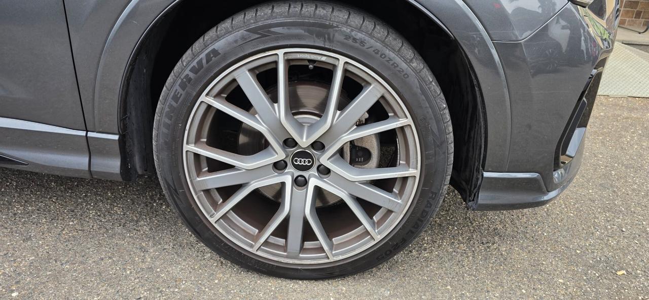 Audi Q3 40 TDI CON TETTO quattro S tronic line edition