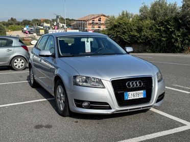 Audi A3 Attraction SPB 1.6 105cv tdi