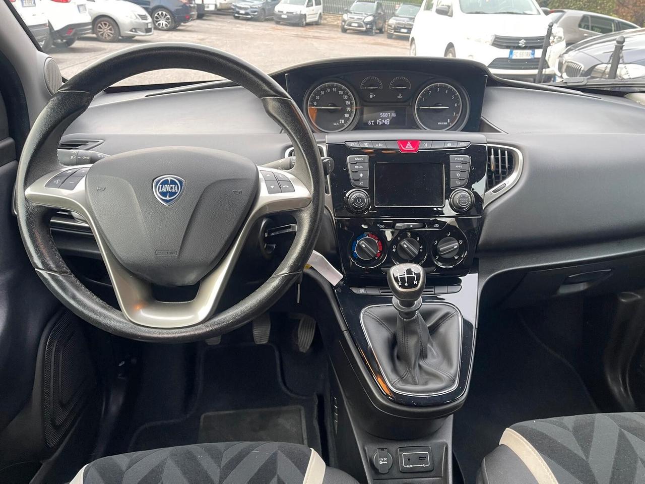 Lancia Ypsilon 1.2 69 CV 5 porte