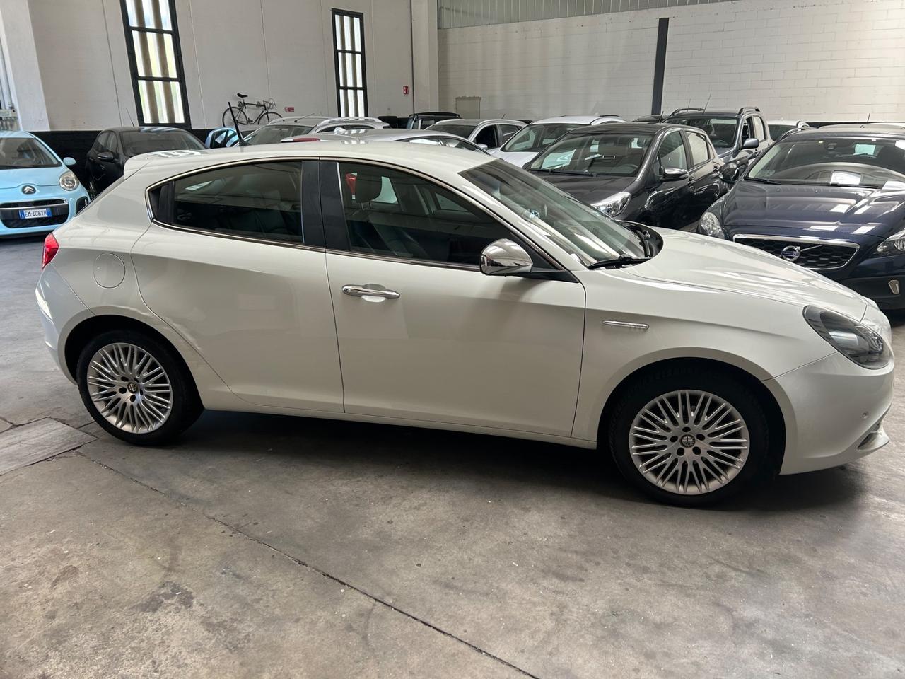 Alfa Romeo Giulietta 1.6 JTDm-2 105 CV Distinctive