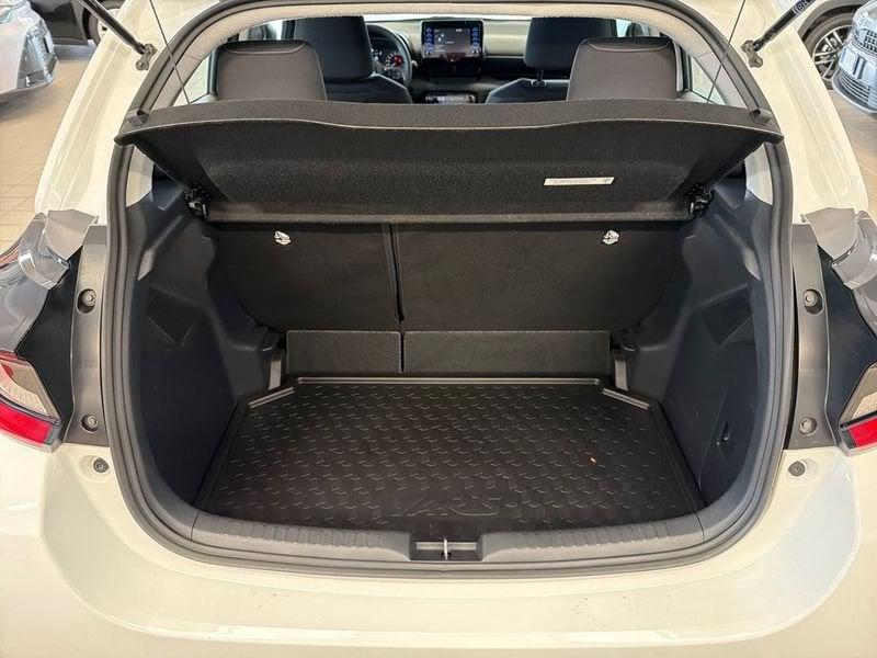 Toyota Yaris Hybrid Active MY22