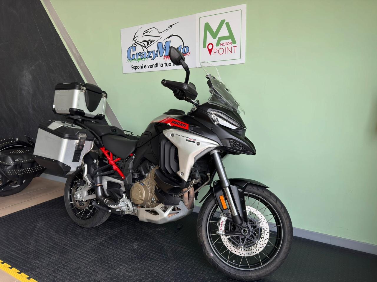 Ducati Multistrada V4 RALLY TRAVEL & RADAR