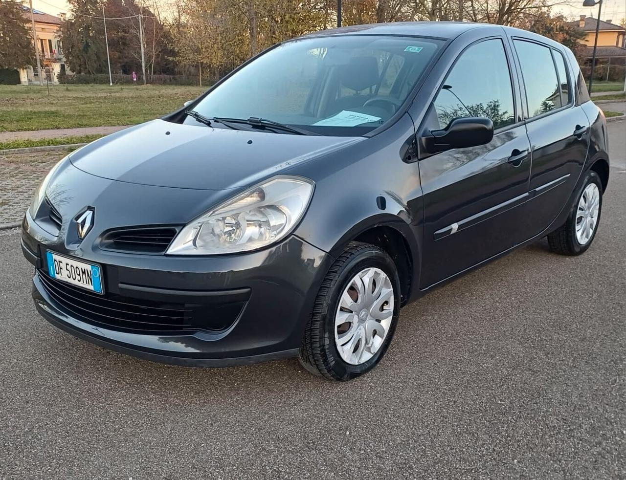 Renault Clio 1.2 16V 5 porte Luxe