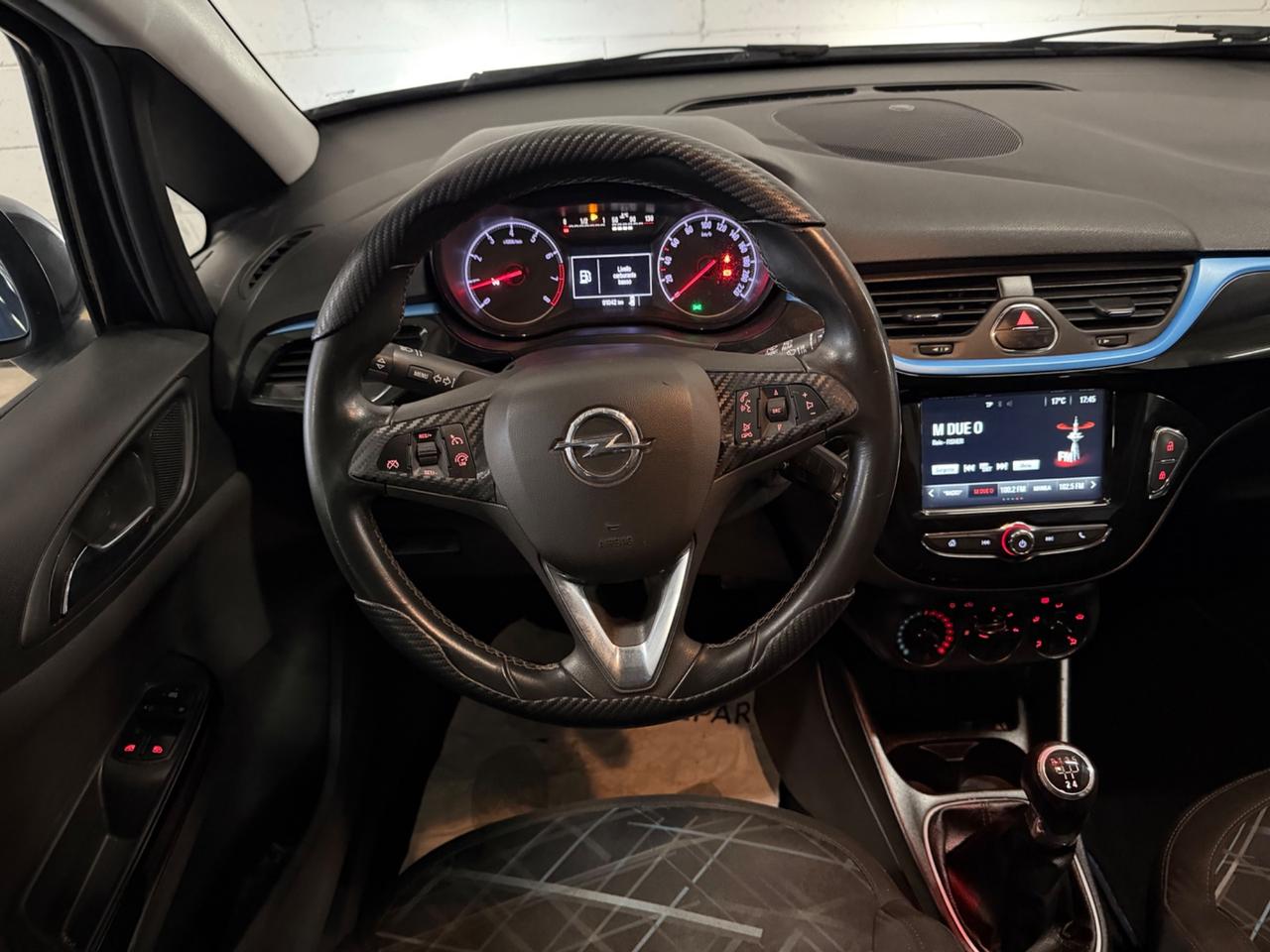 Opel Corsa 1.2 5 porte b-Color