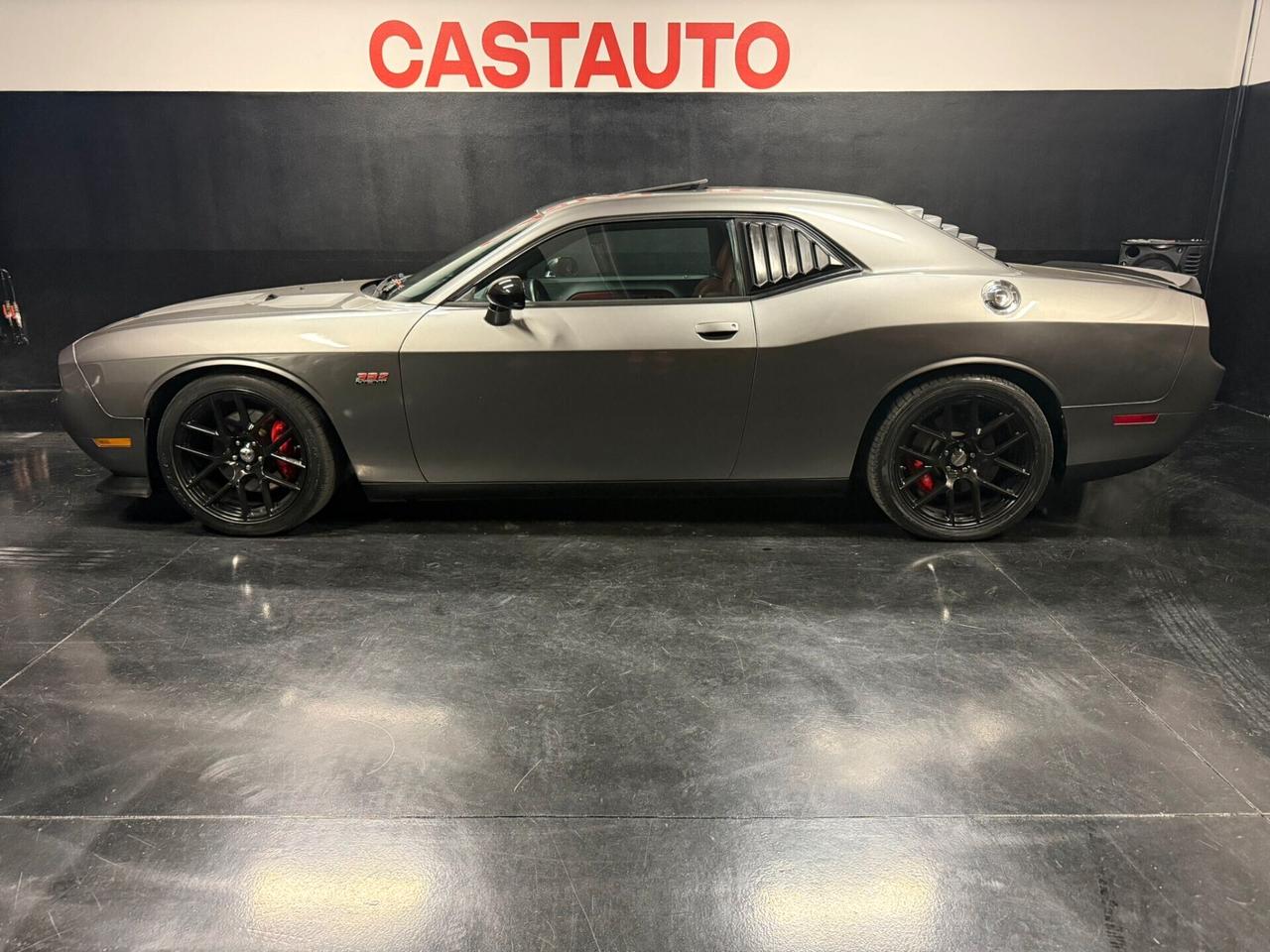 Dodge Challenger Srt