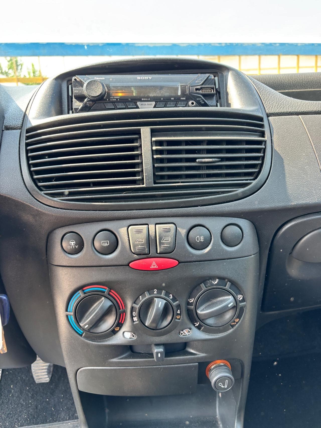 Fiat Punto 1.2 5 porte Active Natural Power
