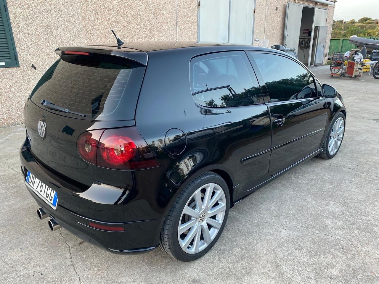 Volkswagen Golf 3.2 VR6 4mot. 3p.DSG R32