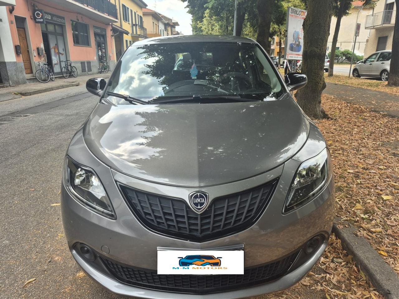 Lancia Ypsilon 1.0 FireFly 5 porte S&S Hybrid Silver