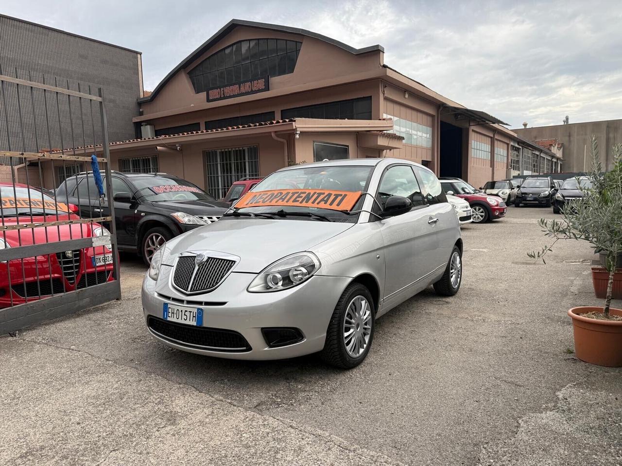 Lancia Ypsilon 1.2 69 CV Platinum