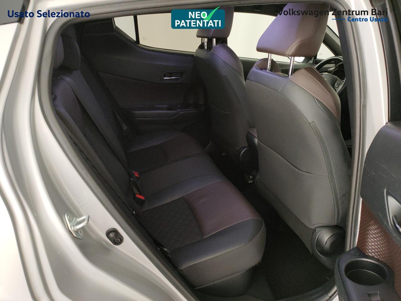 Toyota C-HR 1.8h lounge 2wd e-cvt