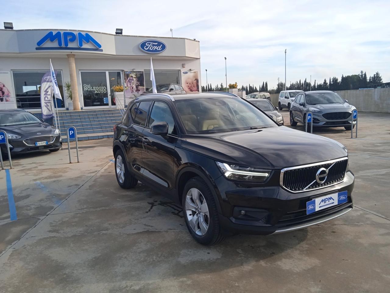 Volvo XC40 D4 AWD Geartronic Momentum