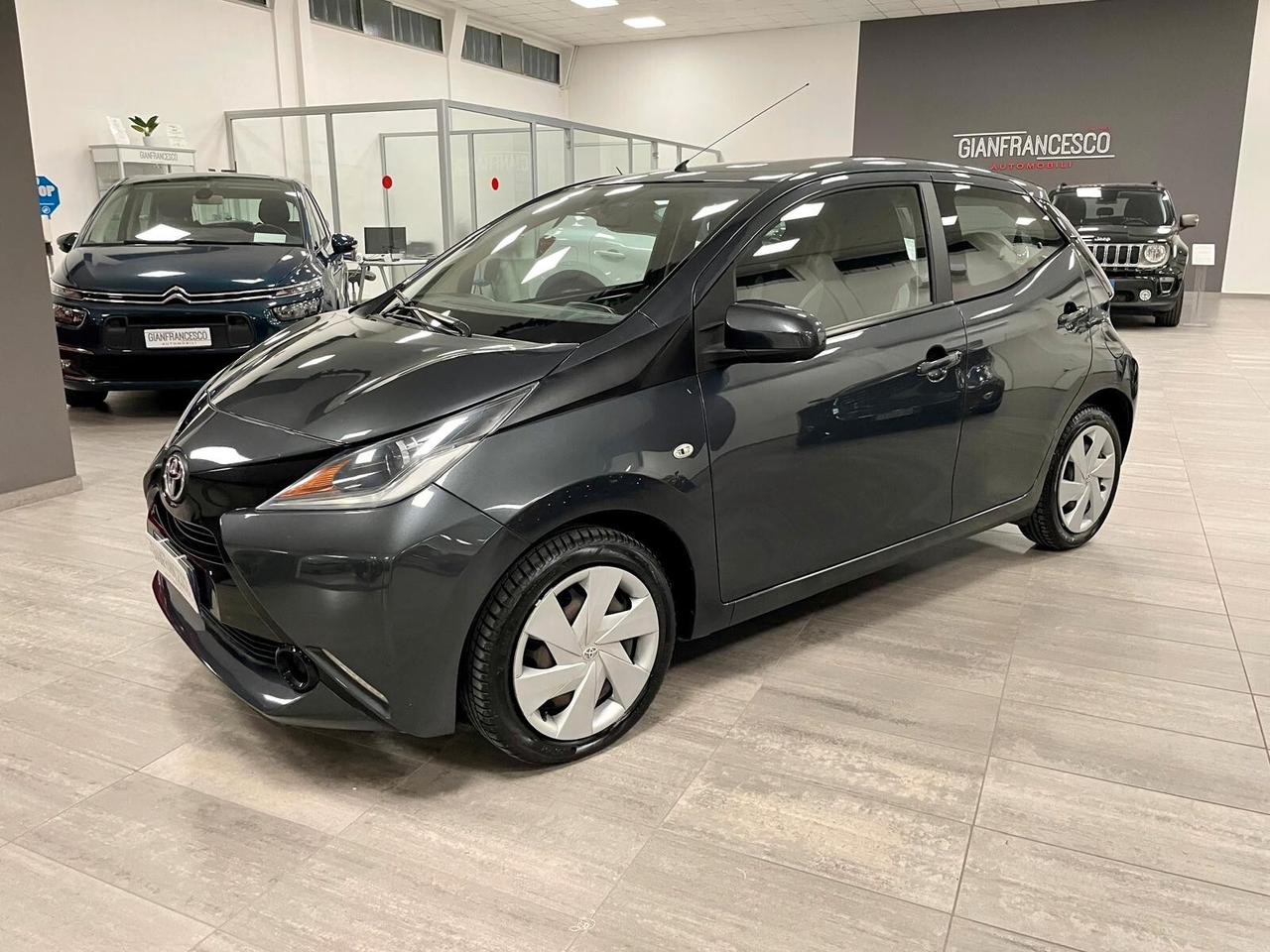 Toyota Aygo 1.0 VVT-i 69cv X-business