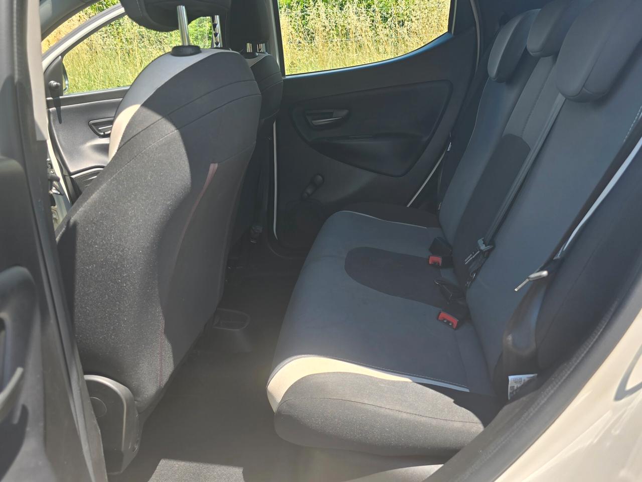 Lancia Ypsilon 1.2 69 CV 5 porte GPL Ecochic Platinum
