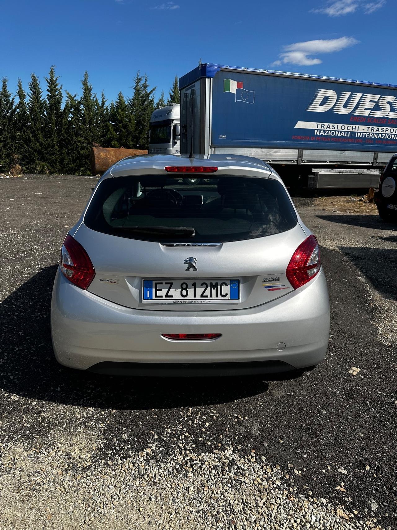 Peugeot 208 1.4 HDi 68 CV 5 porte Allure
