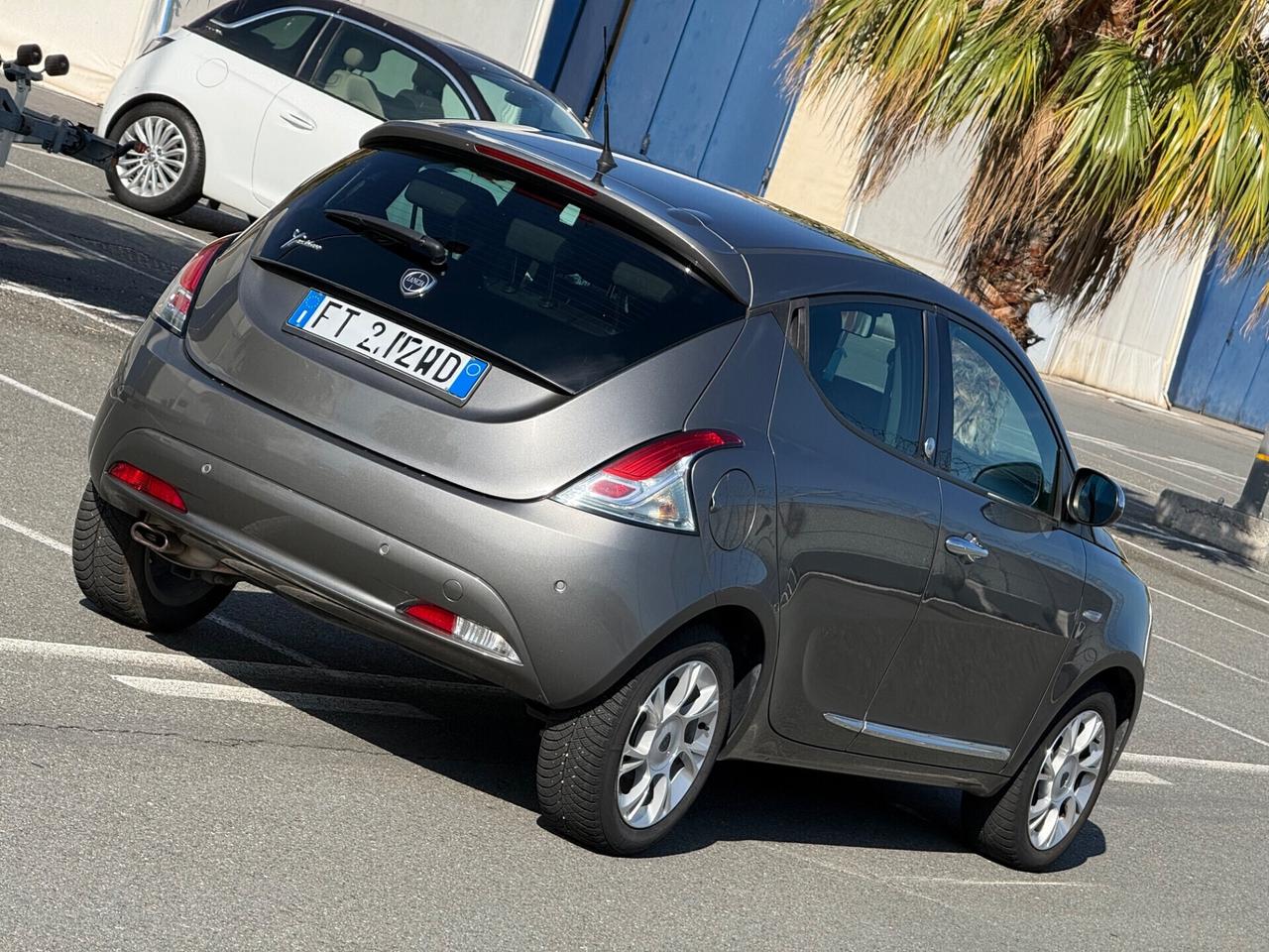 Lancia Ypsilon 1.2 69 CV-GPL-PERMUTABILE