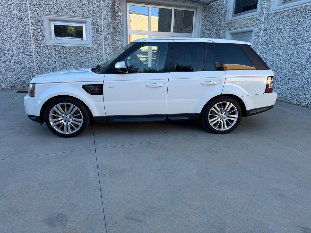 LAND ROVER RANGE ROVER SPORT 3.0 TDV6 HSE